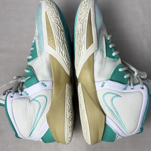 Size 9- Nike Sue Bird x Kyrie Infinity Golden Tribute - Picture 5 of 9